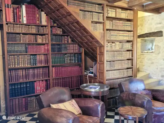 Lafousalle en Francia, Lot, Gourdon - casa de campo / castillo La biblioteca