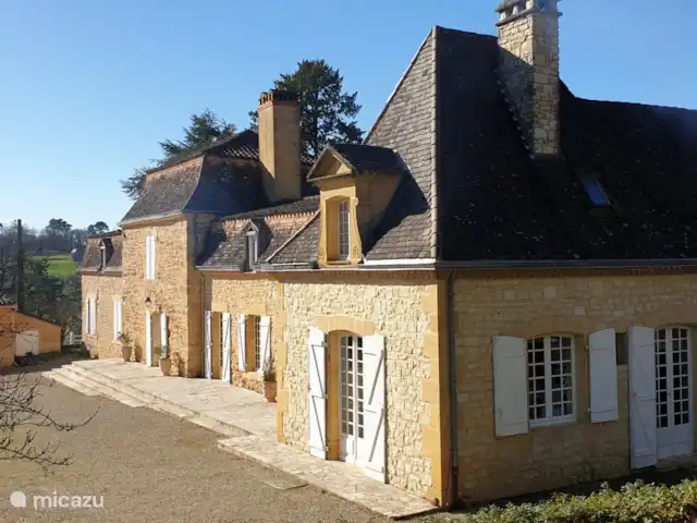 Lafousalle en Francia, Lot, Gourdon - casa de campo / castillo La casa grande