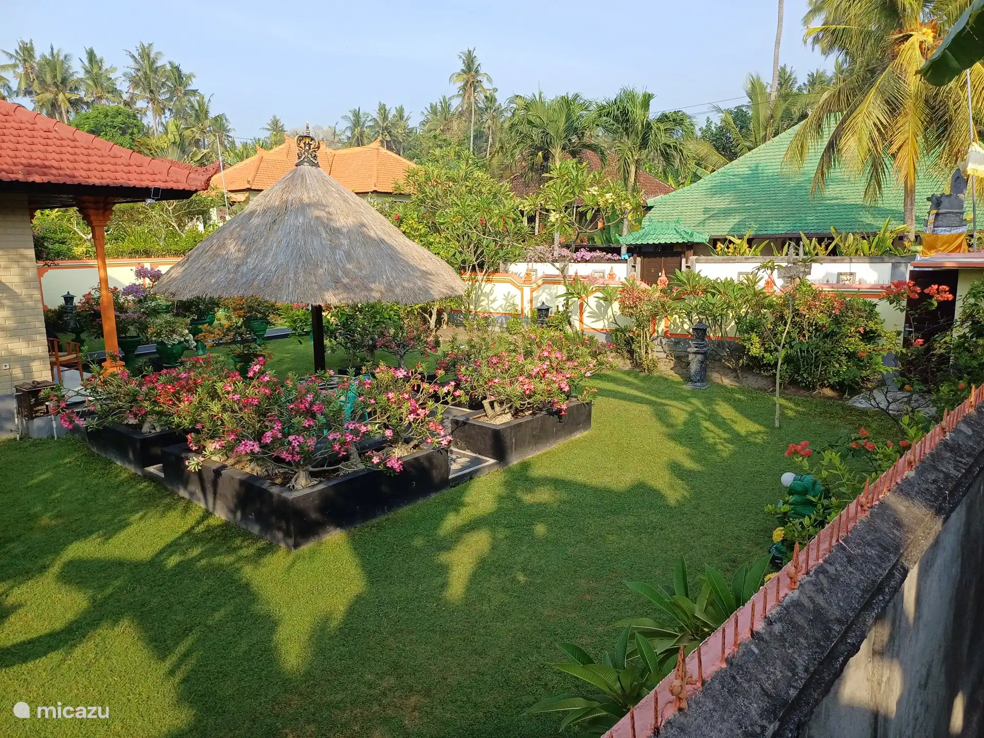 Garten mit Haus 400M2
