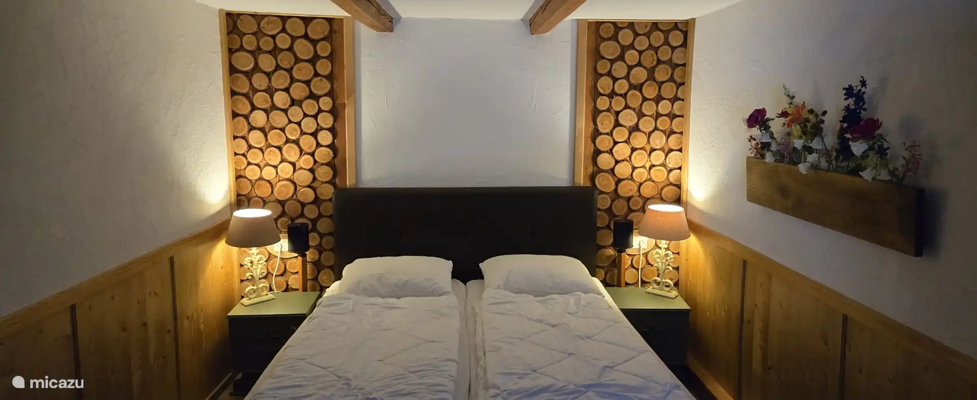 La decoración con flores está hecha por la propia Kirsty