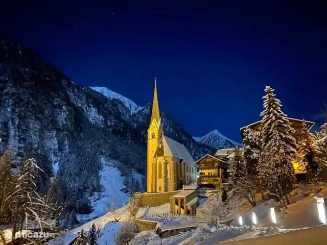 Chalet Murmel huren in Oostenrijk, Karinthië, Grosskirchheim - vakantiehuis De beroemde kerk van Heiligenblut met de Grossglockner op de achtergrond