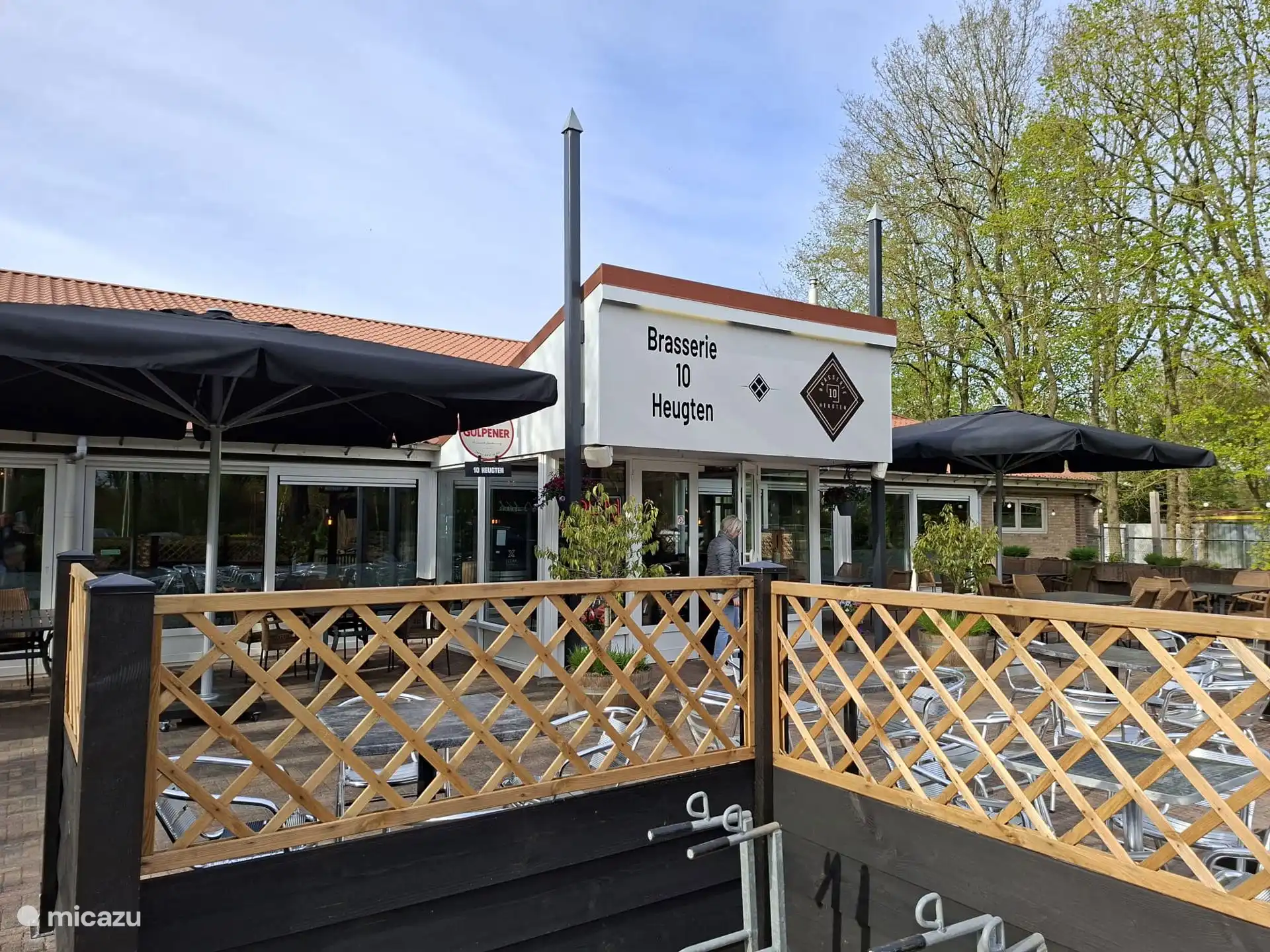 Blick auf die Brasserie de Tien Heugten