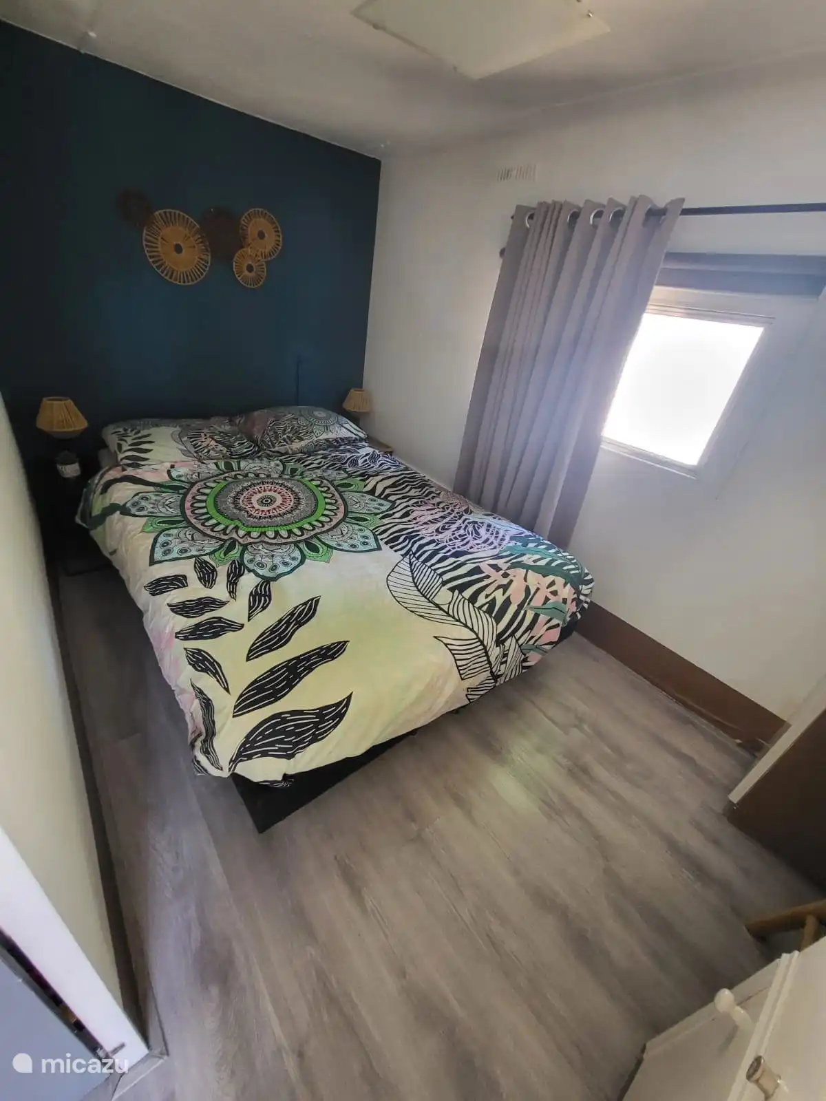 Schlafzimmer mit Doppelbett 140x200, Betten bei der Ankunft gemacht!