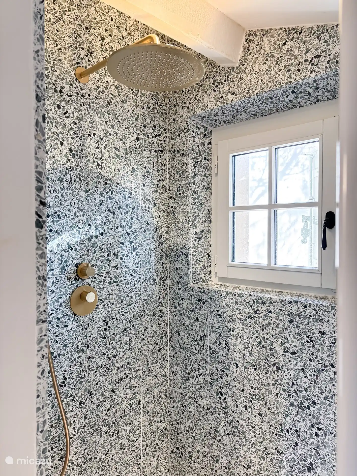 Badezimmer Schlafzimmer 1