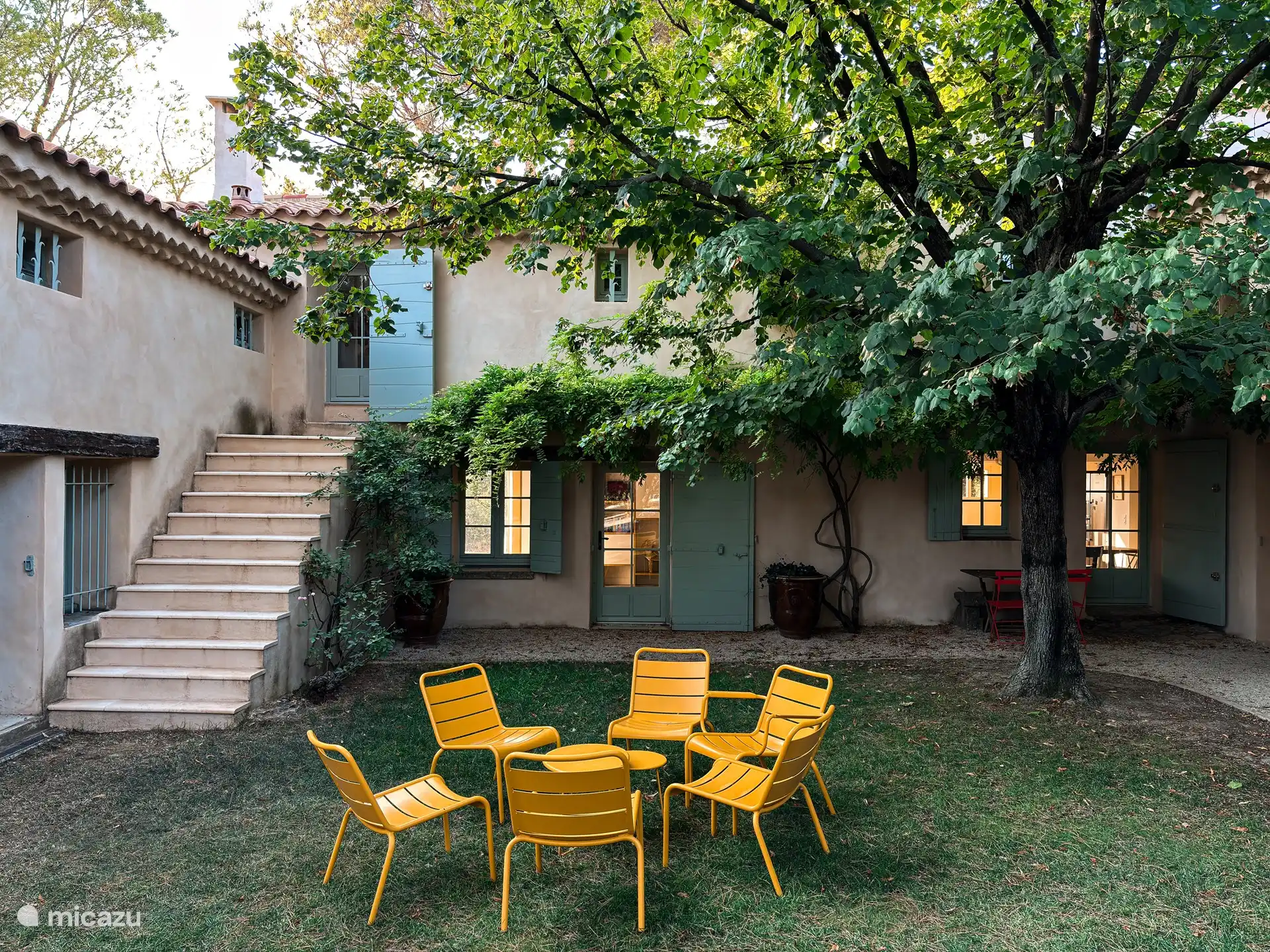 Mas des Collines in Frankreich, Vaucluse, Caromb - landhaus / schloss