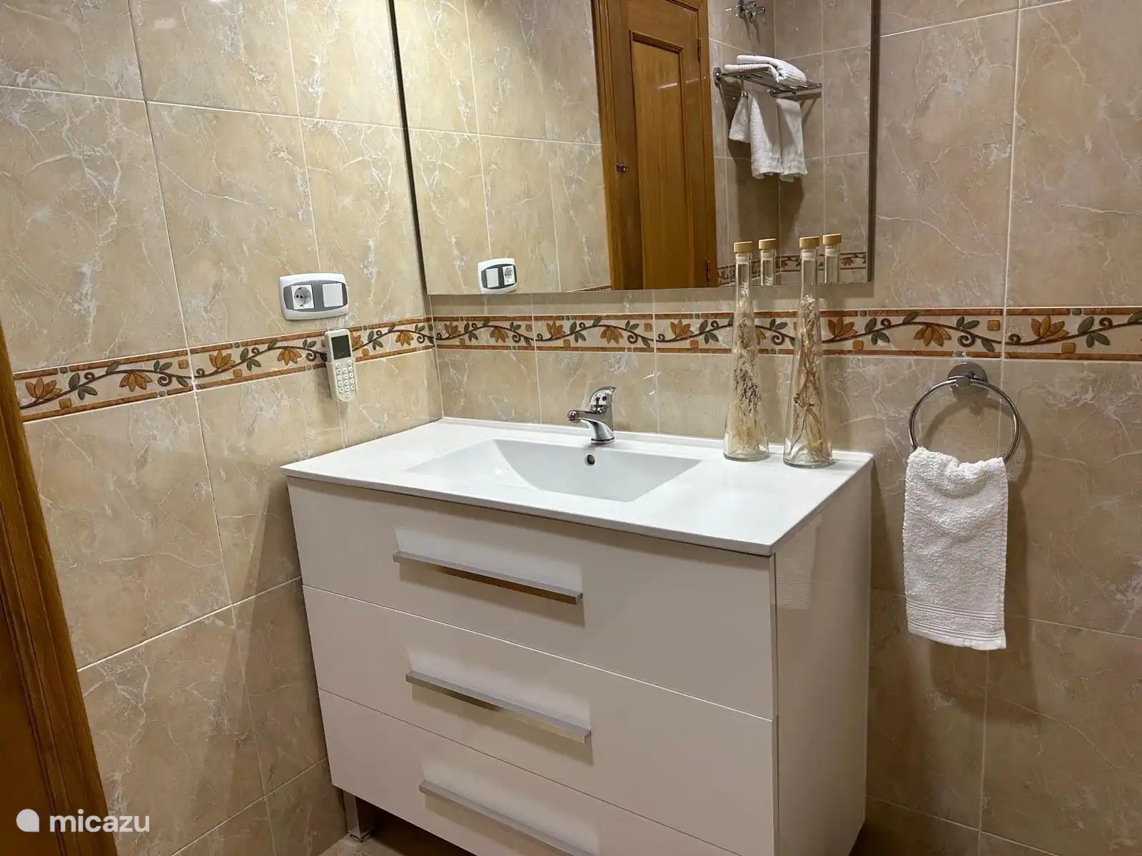 Salle de bain au rez-de-chaussée