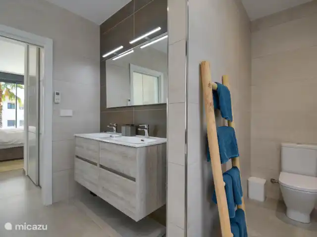 VillaPozoblanco huren in Spanje, Costa Blanca, Moraira - villa Badkamer naast de master suite