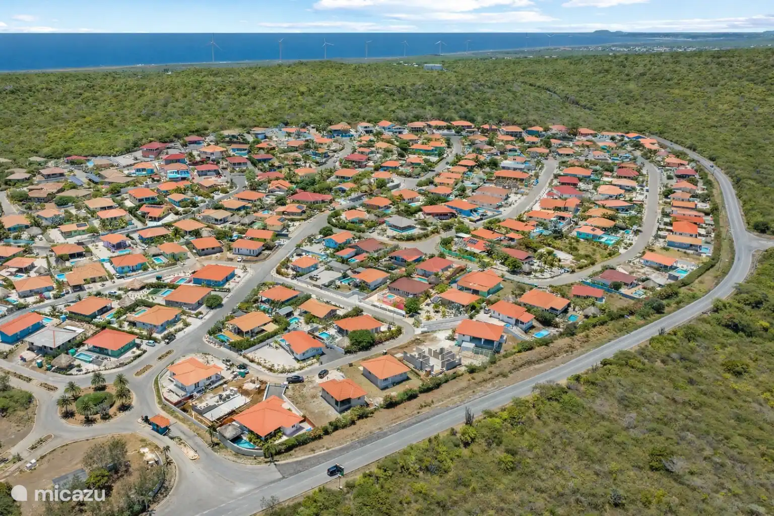 Overzicht van Villapark Fontein – een rustig en beveiligd park, centraal gelegen op Curaçao en dichtbij de mooiste stranden van het eiland.