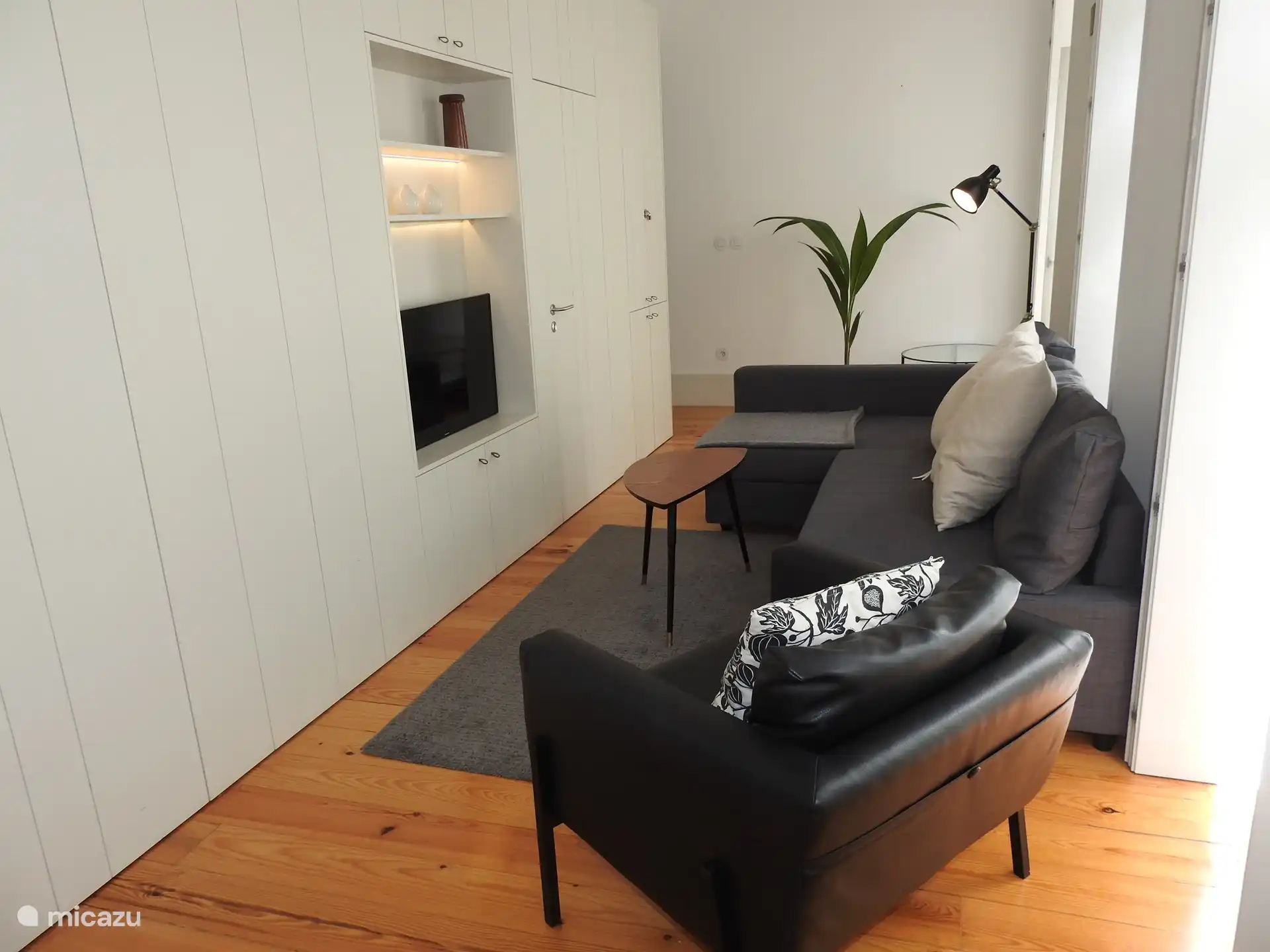 Sitzecke mit Smart-TV