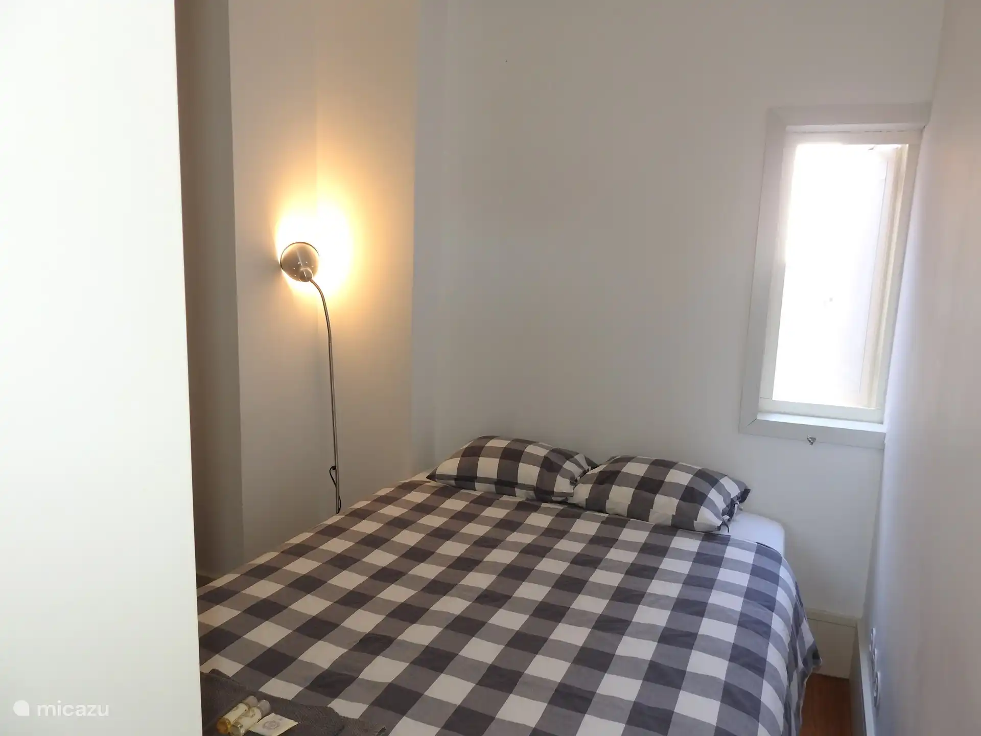 Schlafzimmer 2 (Queensize-Bett)