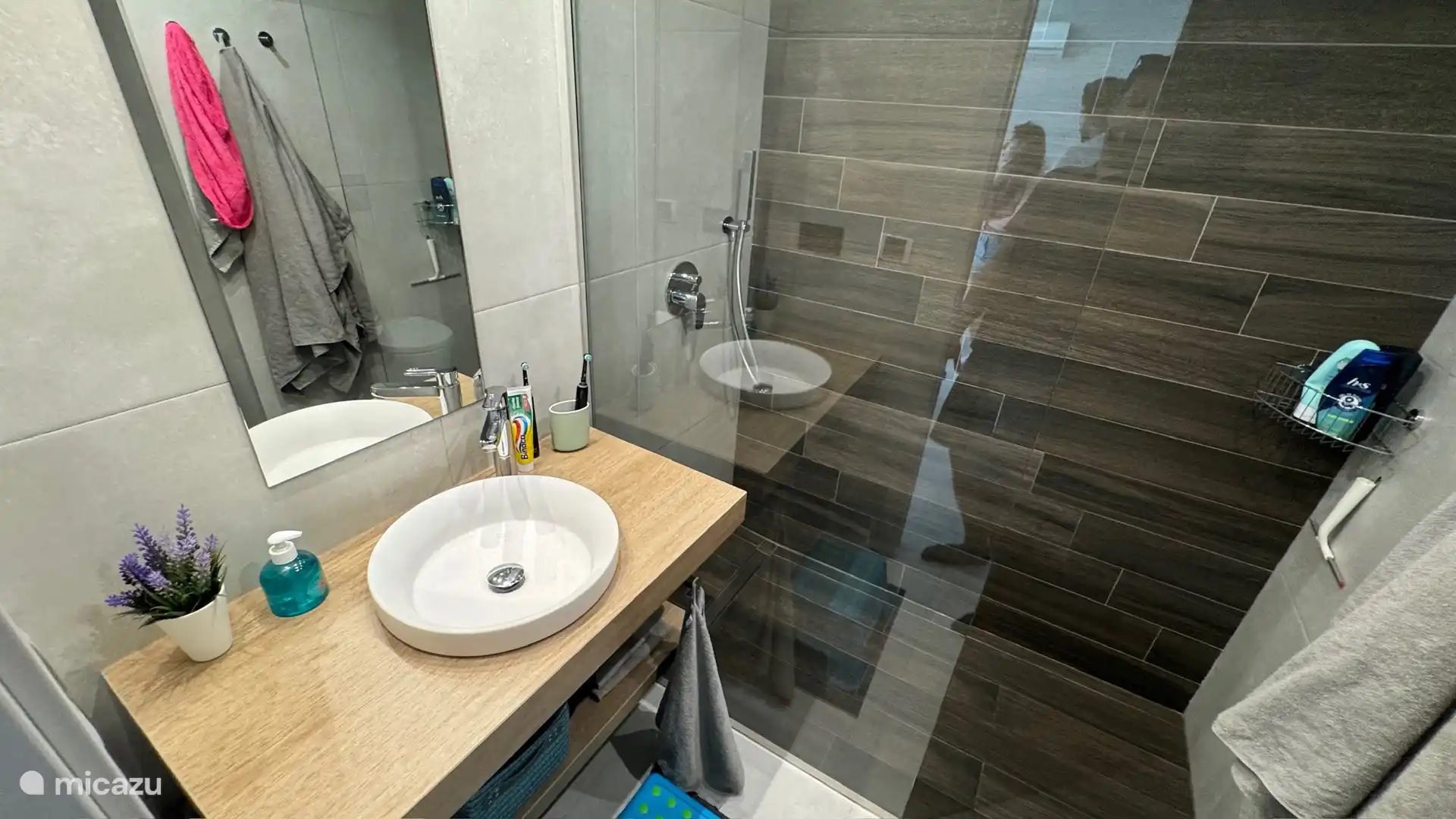 Première salle de bain