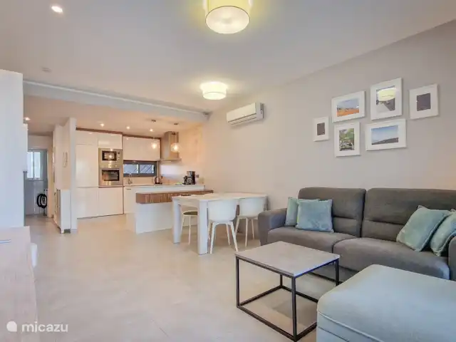 appartement huren in Spanje, Costa Blanca, Guardamar del Segura – Oasis Beach Appartement - Casa Titz Woonkamer met keuken