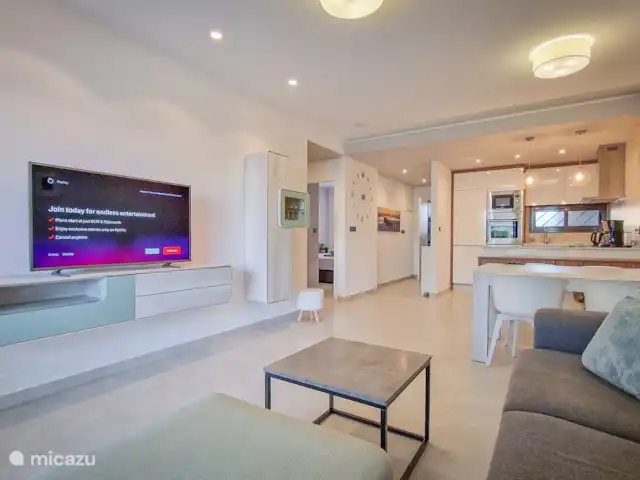 appartement huren in Spanje, Costa Blanca, Guardamar del Segura – Oasis Beach Appartement - Casa Titz Woonkamer met keuken