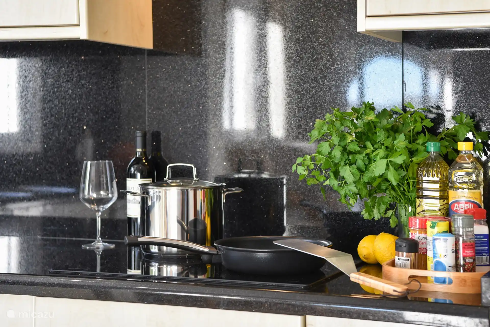 Cuisinez délicieusement et préparez votre plat préféré.