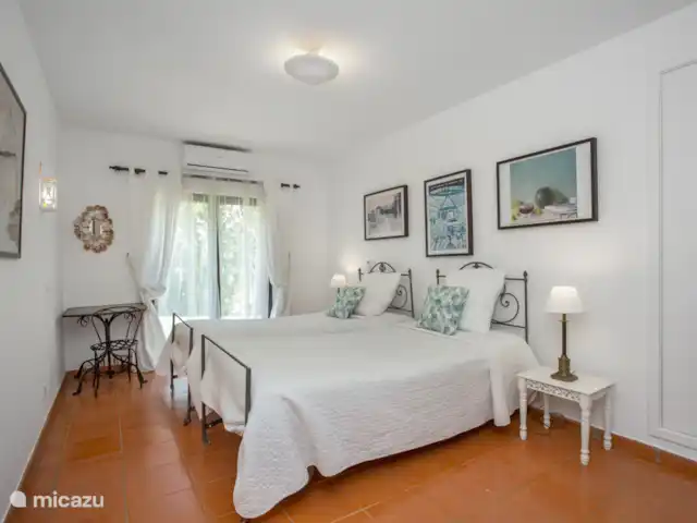 Pilar en Portugal, Algarve, Albufeira - villa