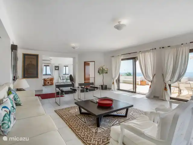 Pilar en Portugal, Algarve, Albufeira - villa