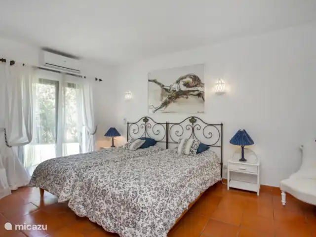 Pilar en Portugal, Algarve, Albufeira - villa