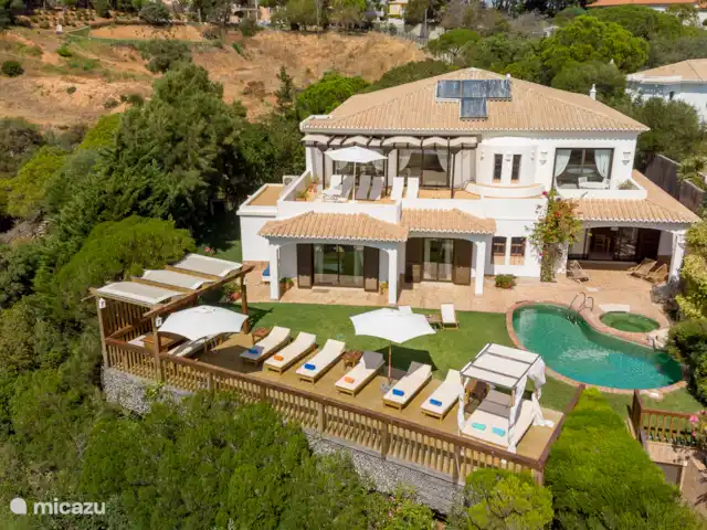 Pilar en Portugal, Algarve, Albufeira - villa