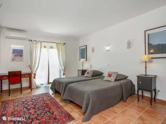 Pilar en Portugal, Algarve, Albufeira - villa