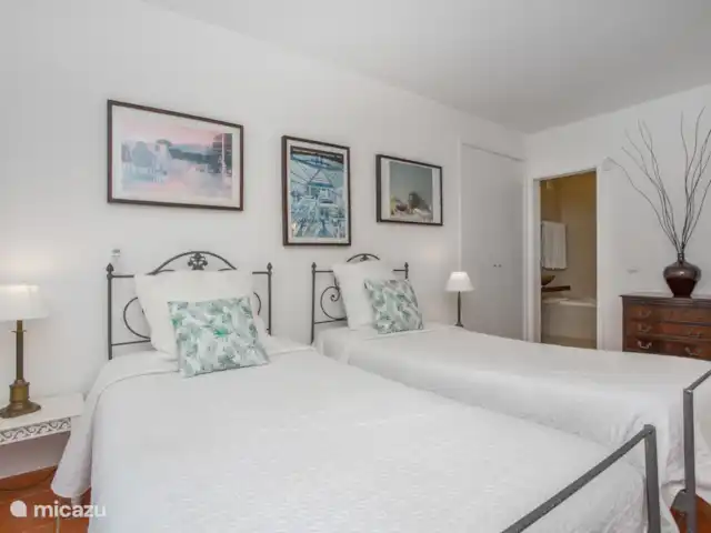 Pilar en Portugal, Algarve, Albufeira - villa