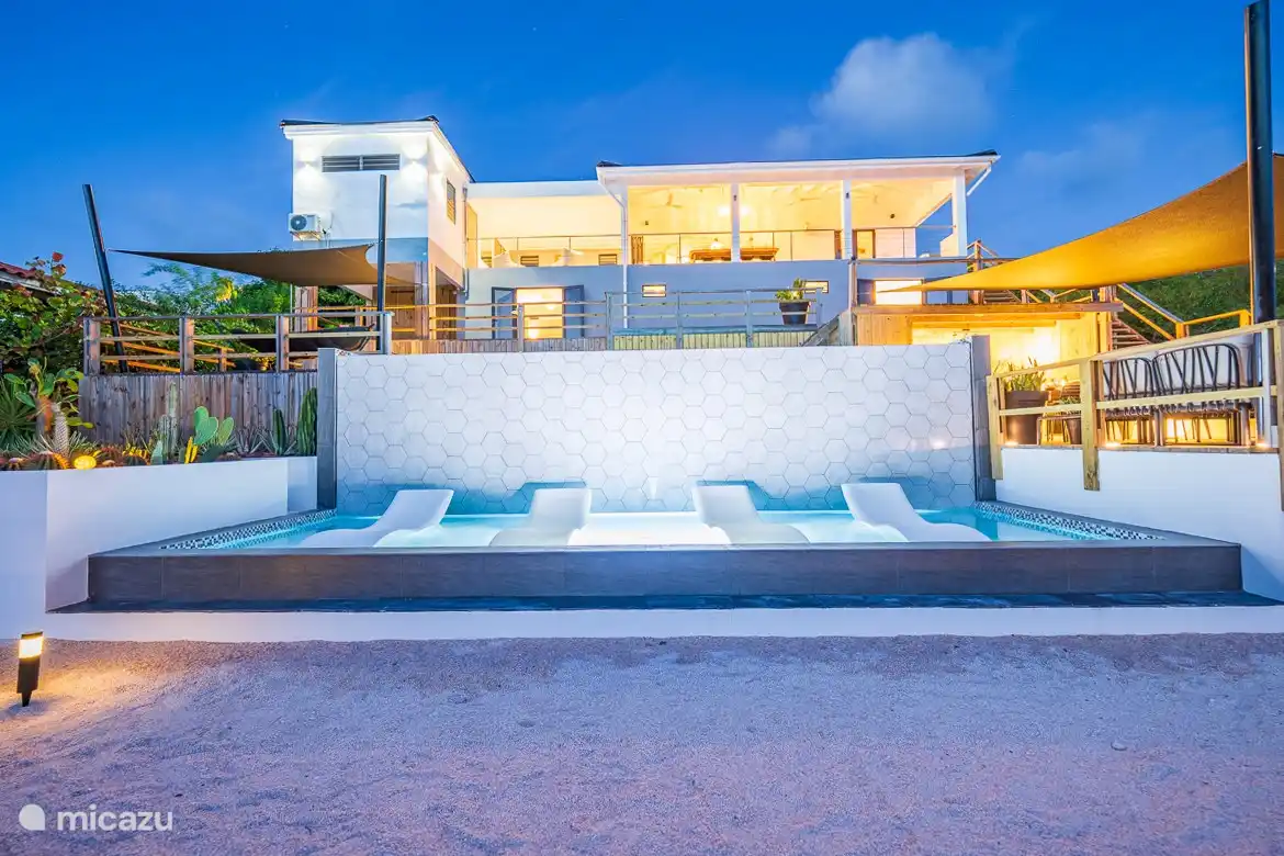 Abend in der Casa Cas Abao