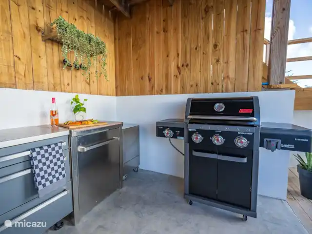 Votre propre station balnéaire privée CasAbao | Curaçao, Banda Abou (ouest), Cas Abao - villa Un BBQ à gaz est à votre disposition