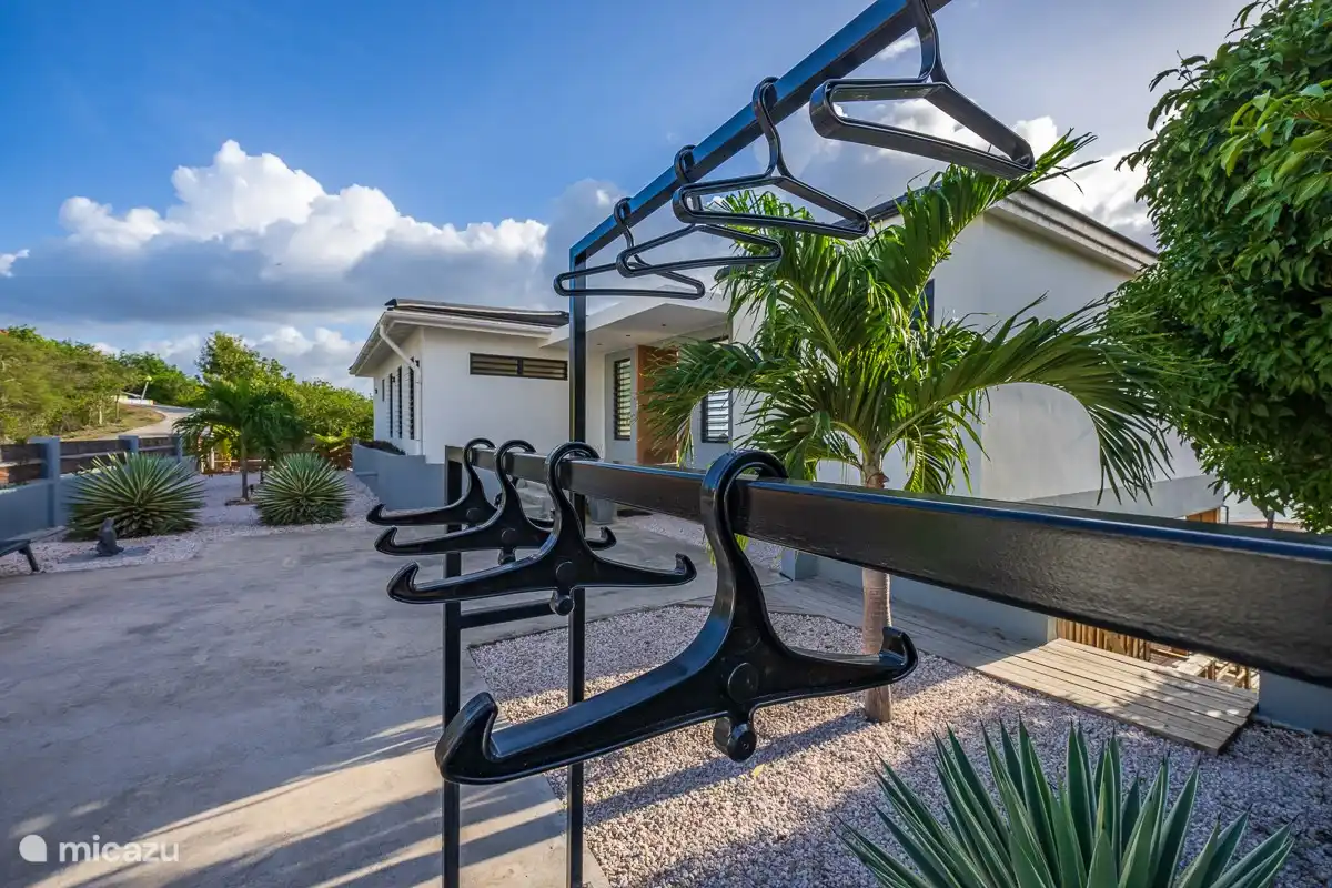 Spezielles Gestell zum Aufhängen Ihrer Taucherausrüstung