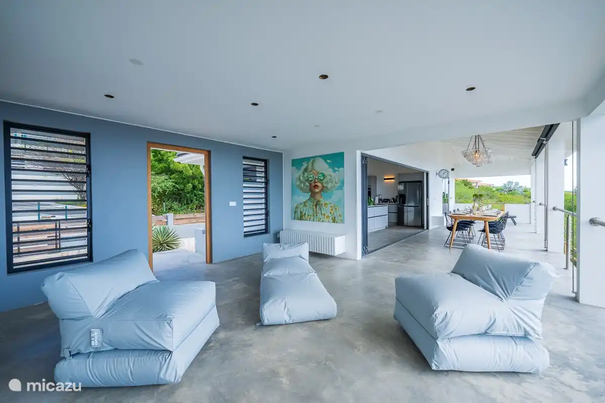 Lounge-Set bei der Ankunft