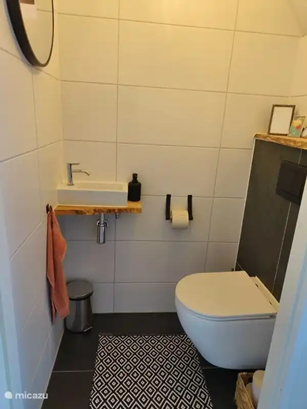 Toilette im Erdgeschoss