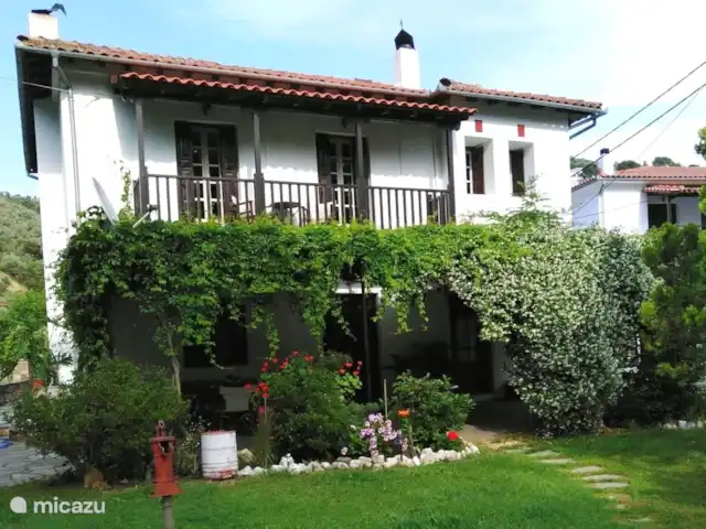 Location de Vacances Grèce, Pelion, Platania, pension / maison d’hôtes / chambre privée - Villa Katerina - Agamemnon  Location de Vacances Grèce, Pelion, Platania, pension / maison d’hôtes / chambre privée - Villa Katerina - Agamemnon