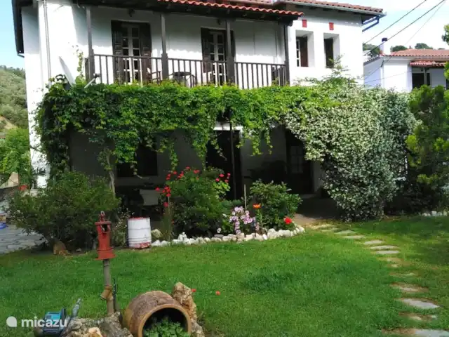 Location de Vacances Grèce, Pelion, Platania, pension / maison d’hôtes / chambre privée - Villa Katerina - Agamemnon  Villa Katerina - Platanias - Pélion Grèce