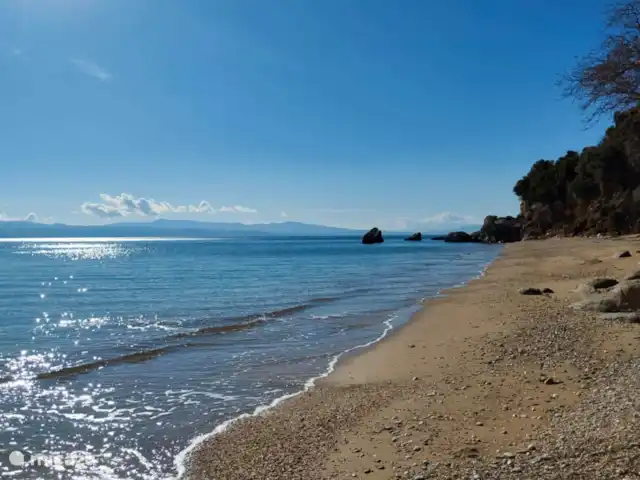 Location de Vacances Grèce, Pelion, Platania, pension / maison d’hôtes / chambre privée - Villa Katerina - Agamemnon  Plage de Platanias
