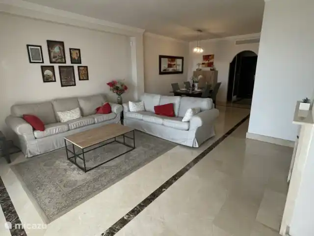 Finca San Antonio - Luxe Appartement huren in Spanje, Andalusië, Mijas - appartement De eethoek grenst direct aan de woonkamer en vormt een natuurlijke overgang tussen ontspanning en samenzijn.