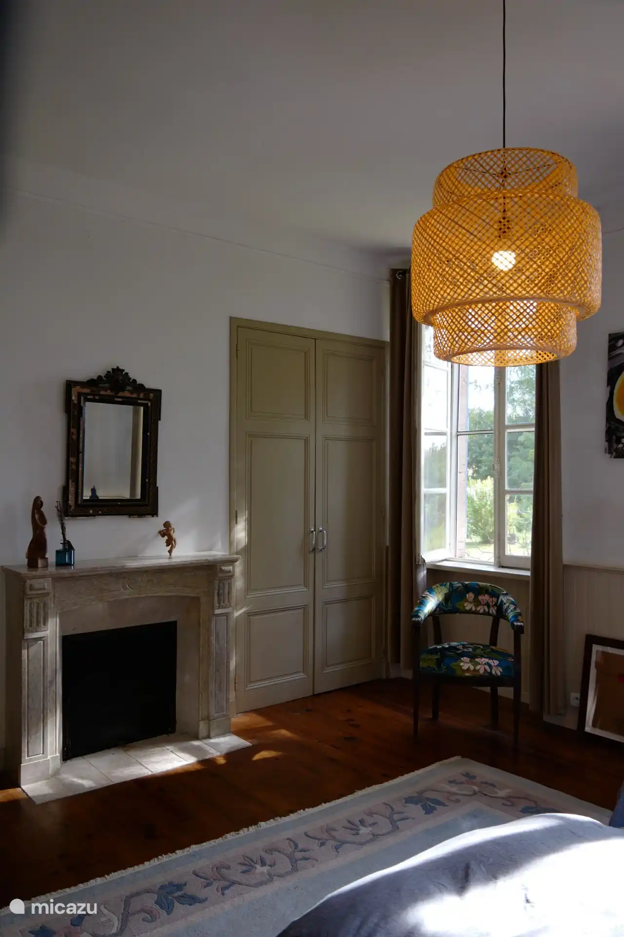 Bedroom 2 with a built-in wardrobe with sink / mirror.