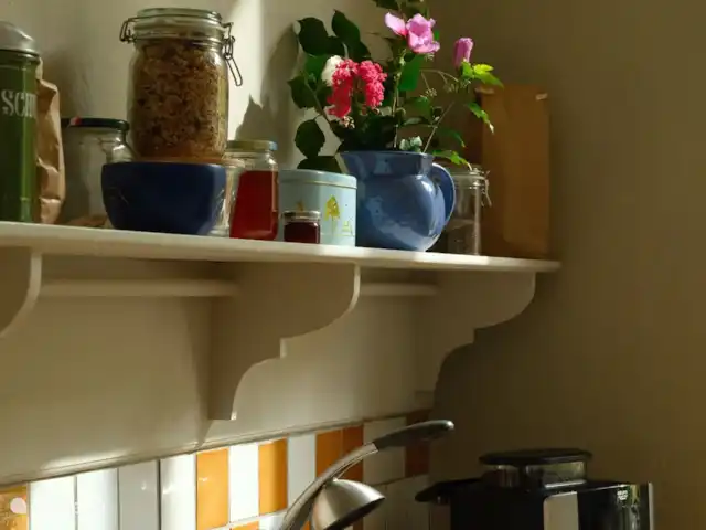 La Grande Maison de Migou | France, Tarn-et-Garonne, Larrazet - manoir / château La cuisine confortable avec lave-vaisselle (et machine à café Nespresso).