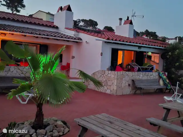 Location de Vacances Espagne, Costa Brava, L'Estartit, bungalow - Palmeras Estartit B Le gîte le soir