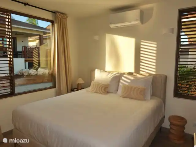 Location de Vacances Curaçao, Curaçao-Centre, Blue Bay, villa - Villa Jazmyn 26@Blue Bay Curaçao Chambre des maîtres au rez-de-chaussée