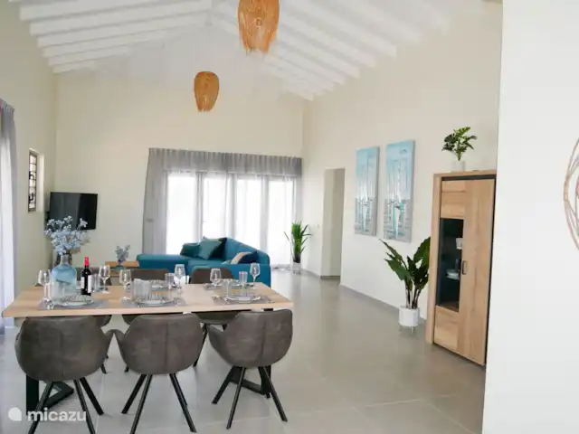 Groot luxe penthouse met jacuzzi huren in Curaçao, Curacao-Midden, Willemstad - appartement Groot luxe penthouse met jacuzzi huren in Curaçao, Curacao-Midden, Willemstad - appartement