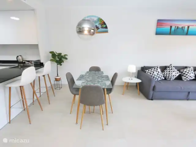Flamenca Village met groot balkon huren in Spanje, Costa Blanca, Orihuela Costa - appartement Keuken, eetruimte en woonkamer