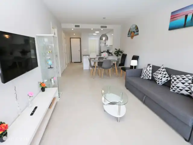 Flamenca Village met groot balkon huren in Spanje, Costa Blanca, Orihuela Costa - appartement Keuken, eetruimte en woonkamer
