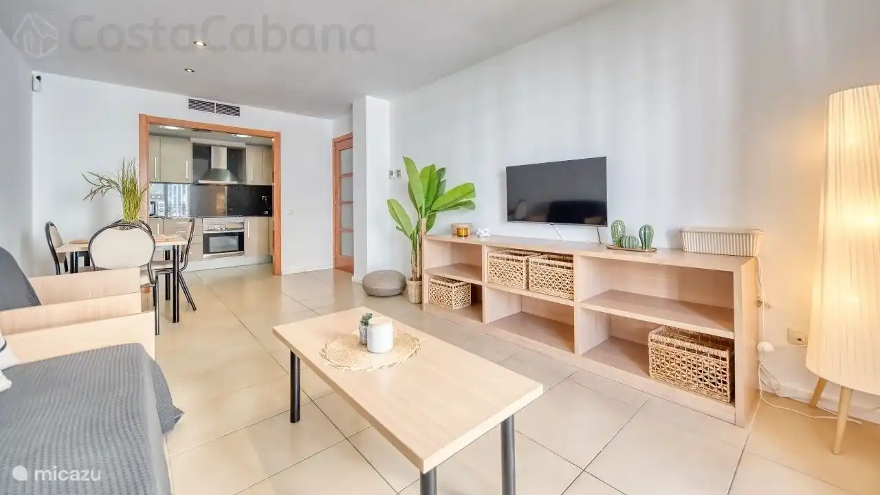 Schöne helle Wohnung mit Balkon und Gemeinschaftspool im Zentrum von Lloret!