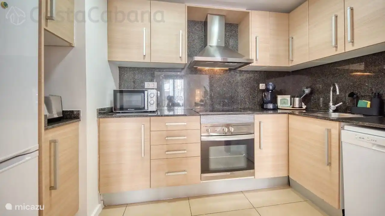 Schöne helle Wohnung mit Balkon und Gemeinschaftspool im Zentrum von Lloret!