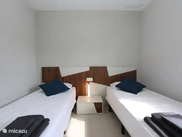 Appartement de 3 pièces à Flamenca Village | Espagne, Costa Blanca, Orihuela Costa - appartement Chambre avec deux lits simples