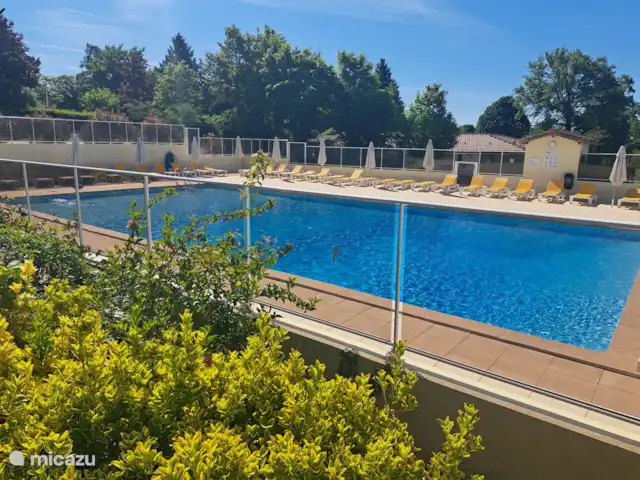Location de Vacances France, Charente, Écuras, maison de vacances - Le Chat 217 Le Camelot Piscine le Chat