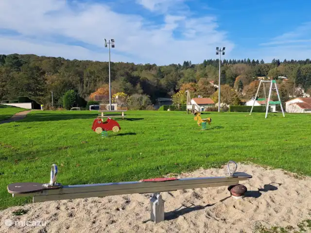 Location de Vacances France, Charente, Écuras, maison de vacances - Le Chat 217 Le Camelot Playground le chat