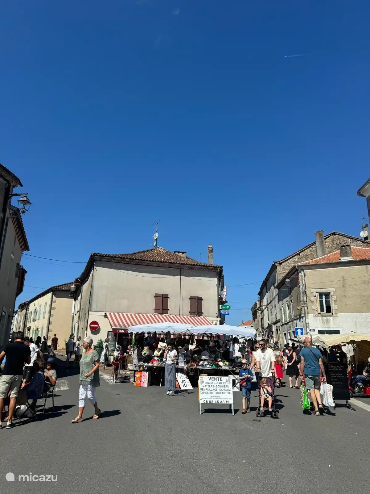 Gemütlicher Markt, Piegut-Pluviers