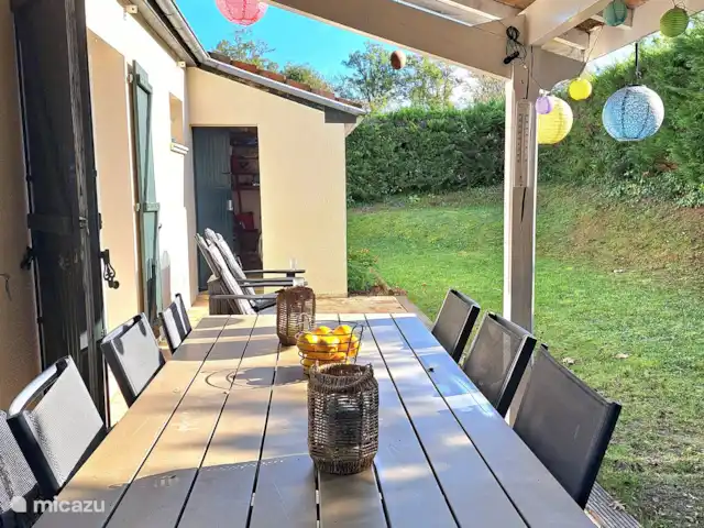 Location de Vacances France, Charente, Écuras, maison de vacances - Le Chat 217 Le Camelot Arrière de la maison