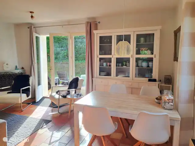 Location de Vacances France, Charente, Écuras, maison de vacances - Le Chat 217 Le Camelot Salon