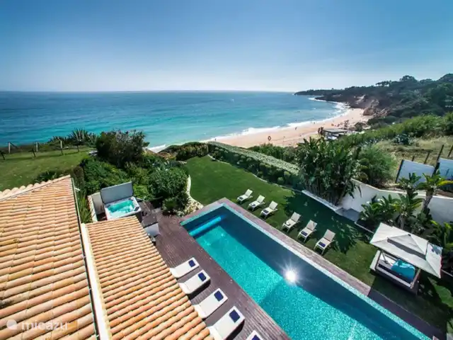 Villa Premier | Portugal, Algarve, Olhos De Agua - villa Vue!