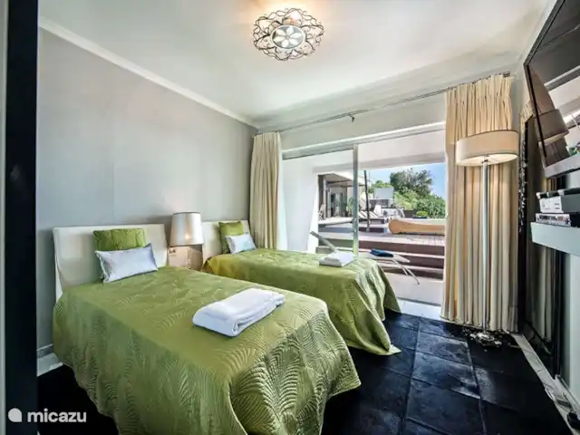 Villa Premier | Portugal, Algarve, Olhos De Agua - villa Chambre